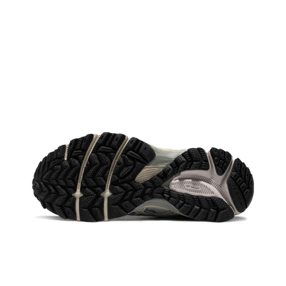 ASICS Gel-Kahana 8 – Trail Running Sneaker | Silver / Dark Grey | Unisex | 1012A978-028